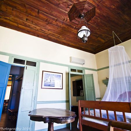 Hotel Karnayo Meyísti Habitación foto